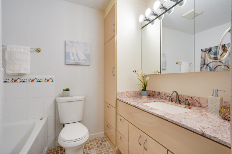 Photo of 255 S Rengstorff