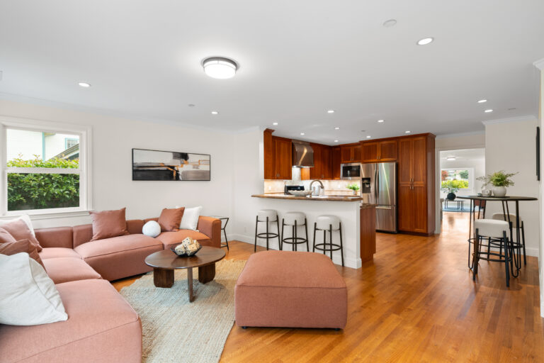 687 Myrtle St-Photo-13