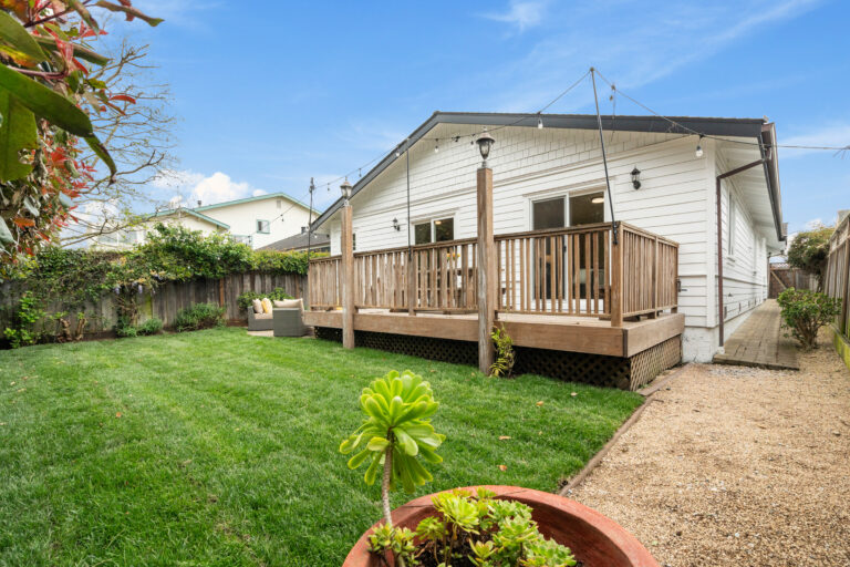 687 Myrtle St-Photo-39