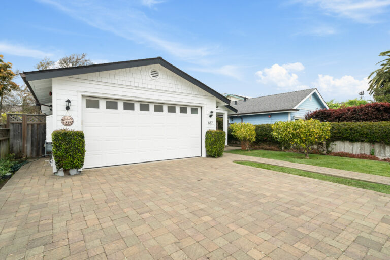 687 Myrtle St-Photo-41