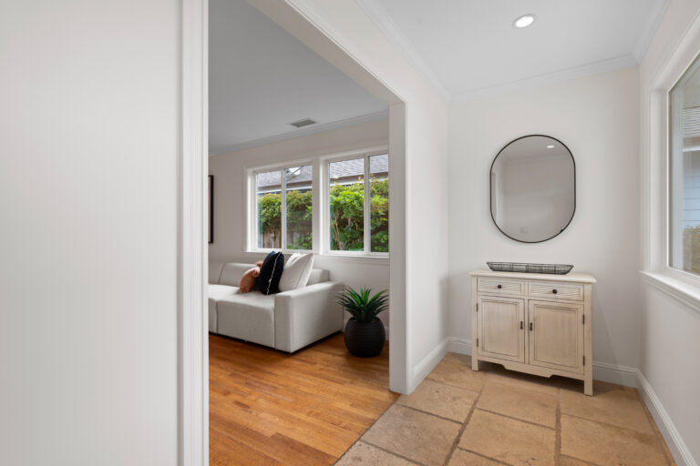 687 Myrtle St-Photo-5