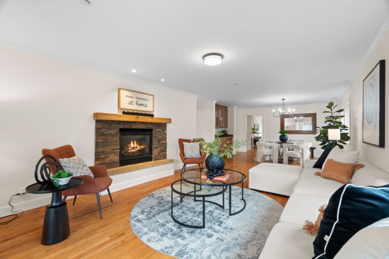 687 Myrtle St-Photo-7